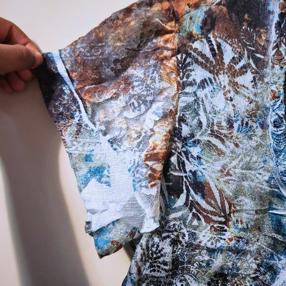 Dressbarn Blue Abstract Rhinestone Mixed-Media Tee | Boho and Y2K | Size M - Picture 9 of 11